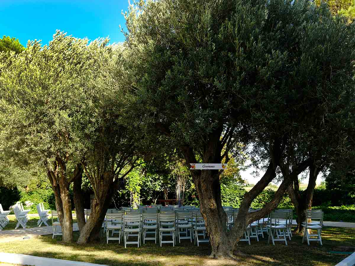 zona de ceremonias en el jardín de la finca para bodas La Dehesa