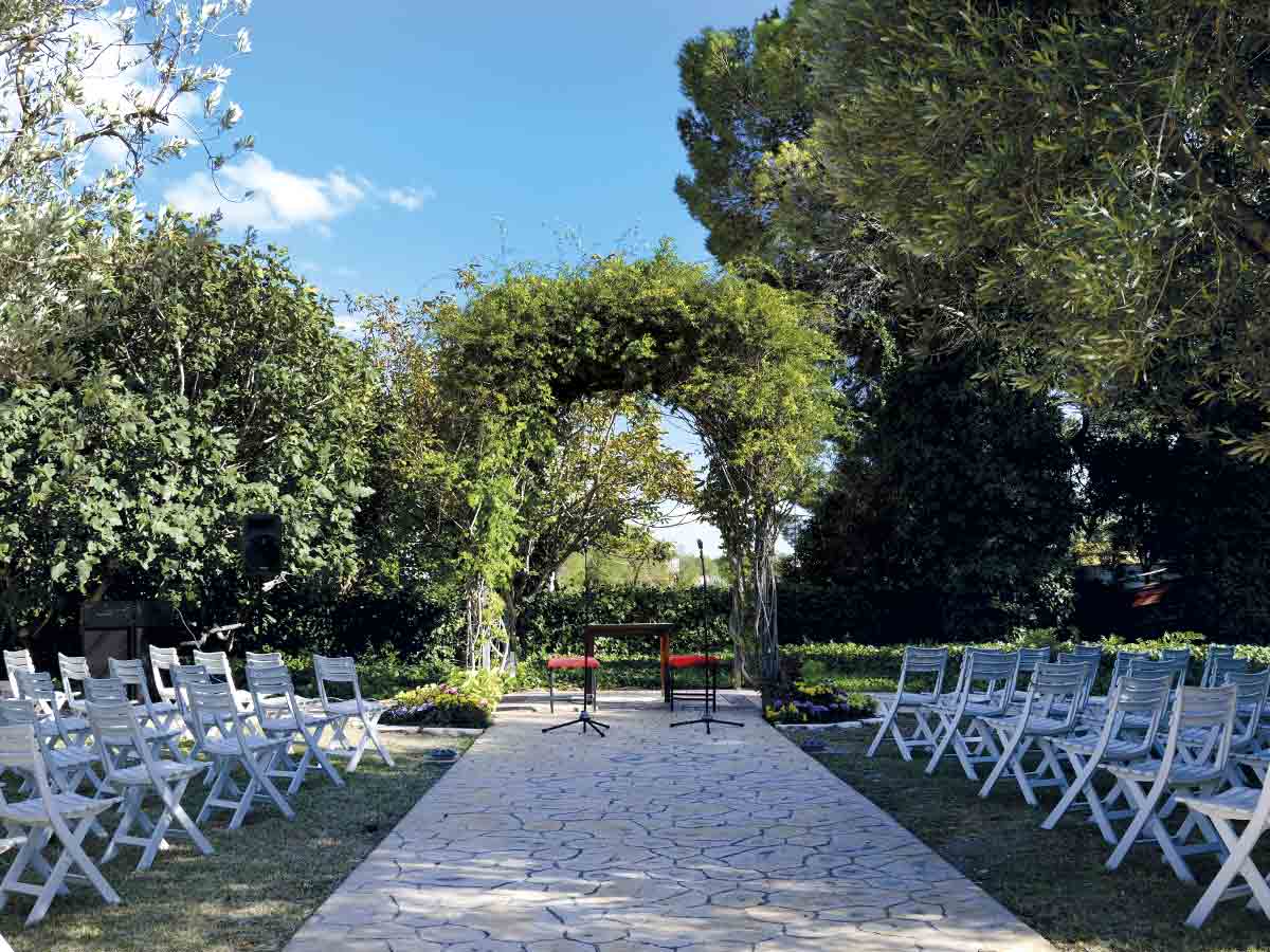 vistas zona ceremonia en el jardín de finca La Dehesa